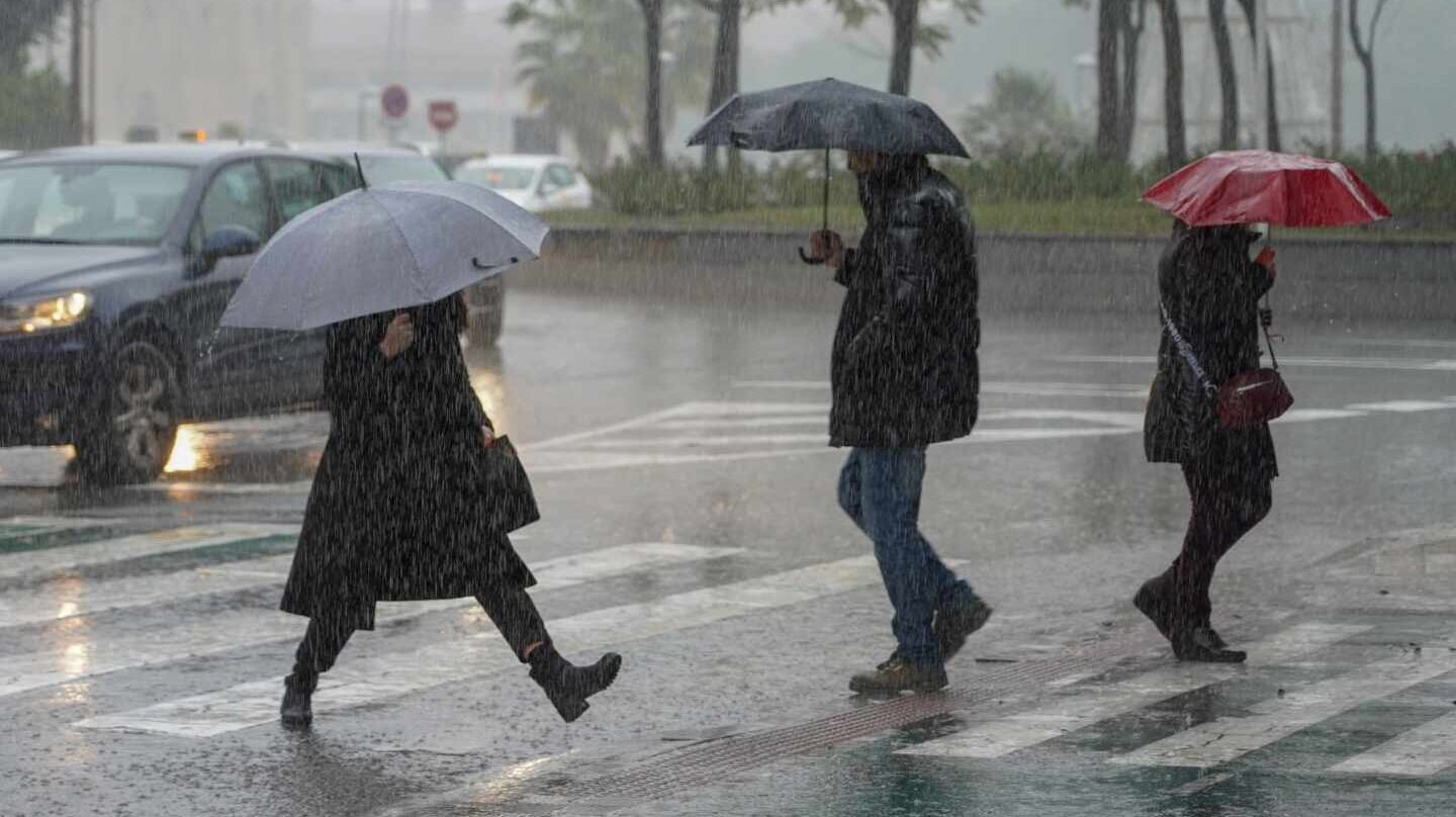 Nuevo sistema frontal afectará a la región de Valparaíso: pronostican lluvias durante dos días y vientos de hasta 60 km/h en la cordillera