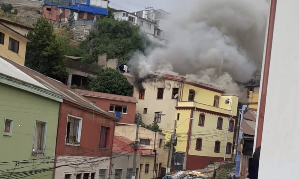 Ahora Incendio Declarado En Valparaíso Alerta Noticias