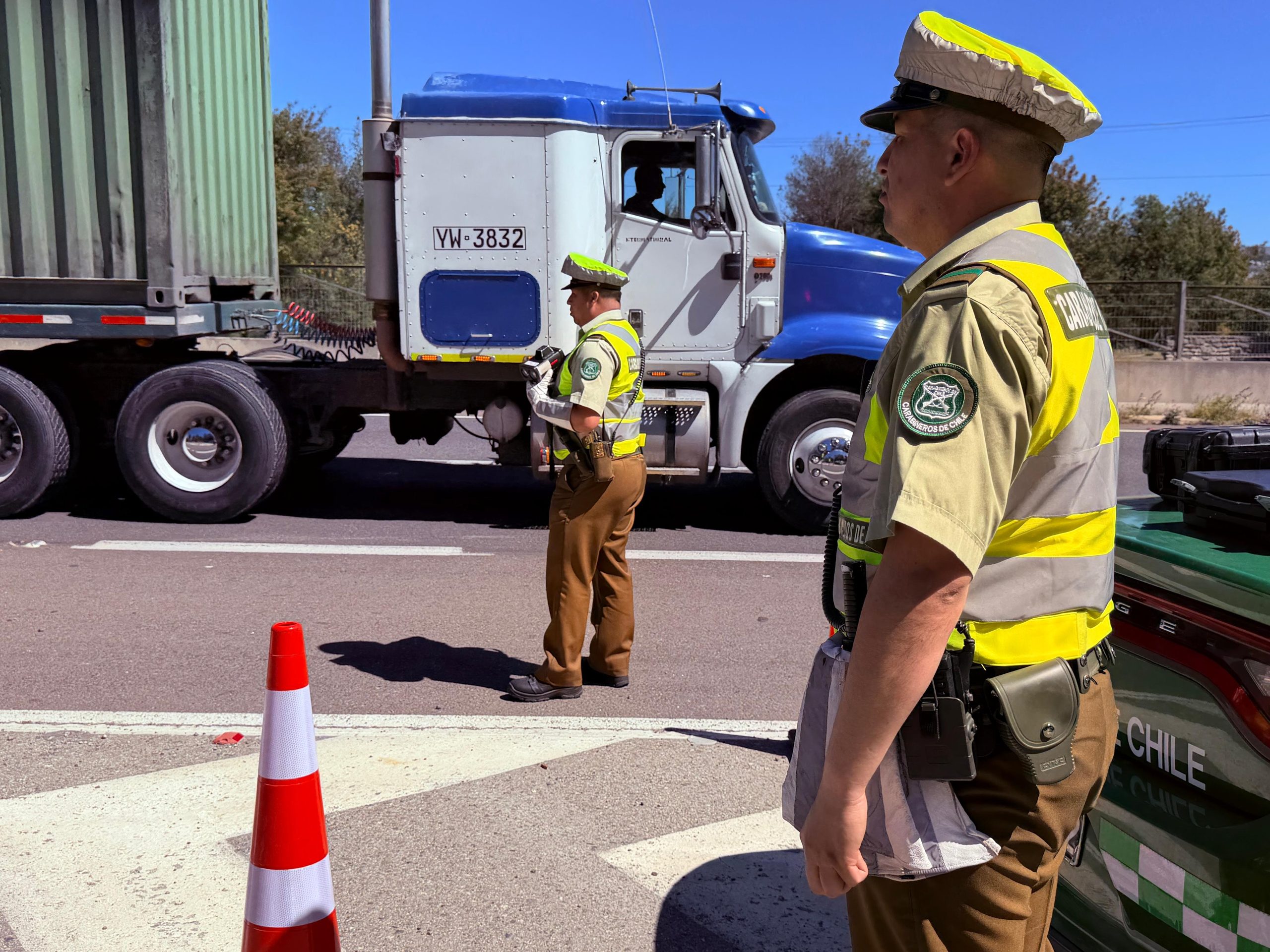 Detienen a conductor de microbús tras dar positivo a cocaína durante fiscalización en Algarrobo