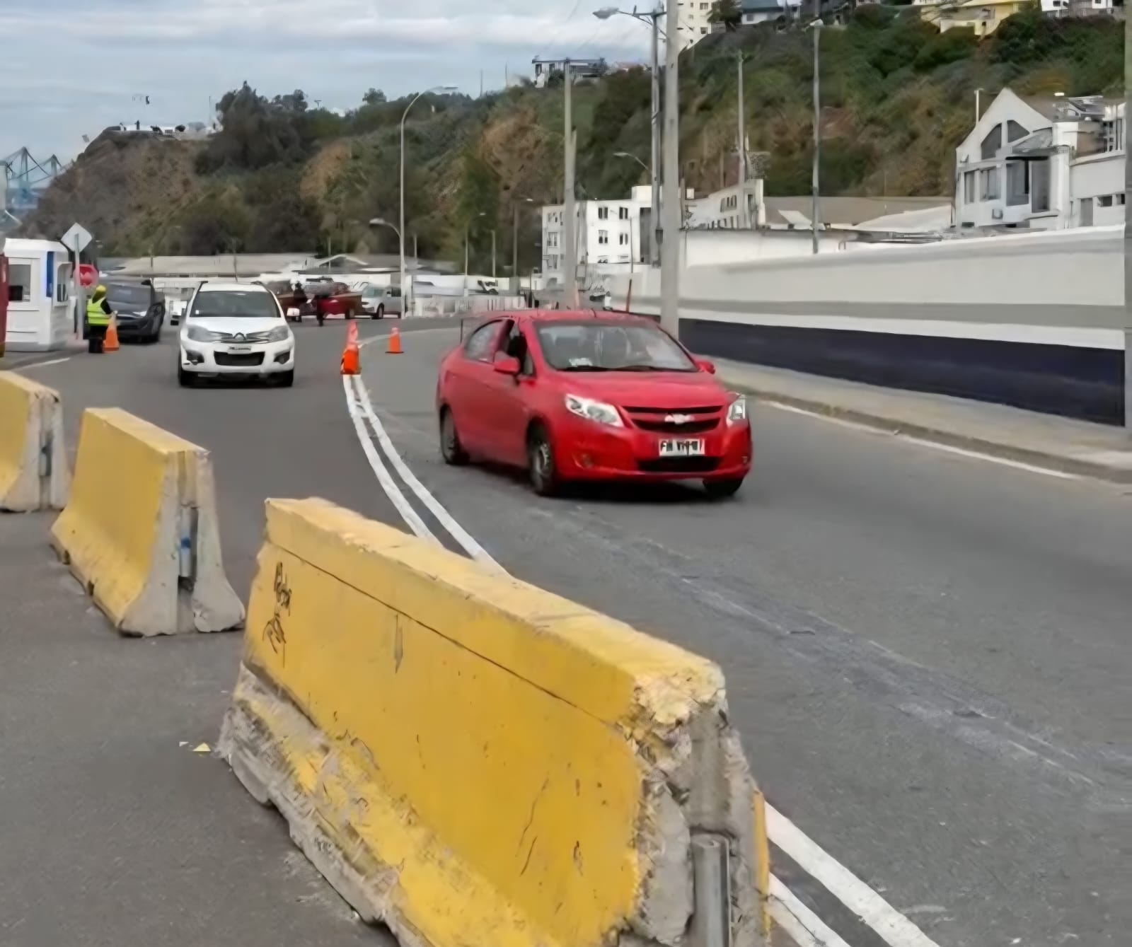 Anuncian habilitación de segunda pista en Avenida Altamirano para vehículos menores