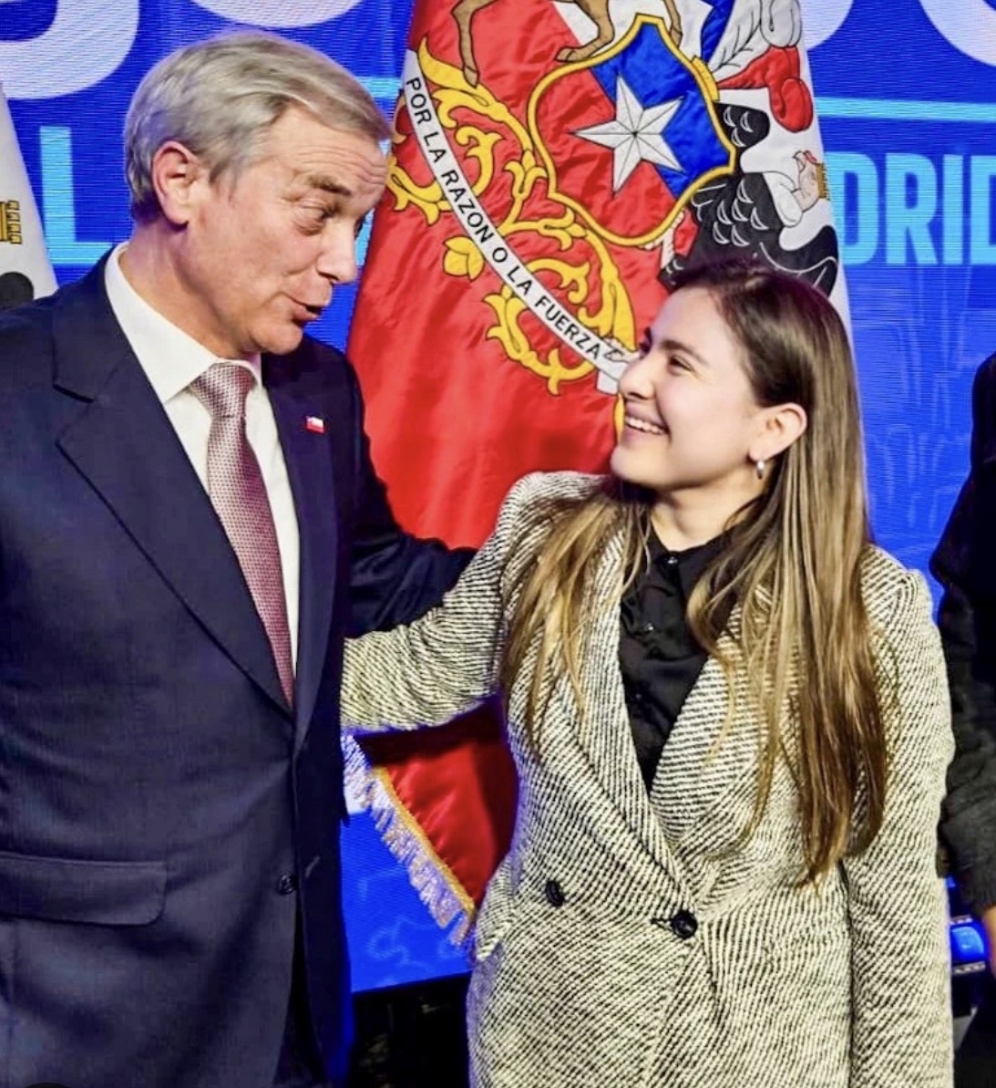 Activista venezolana es contratada por el Servicio de Hacienda para ser encargada de comunicaciones: no cuenta con título de periodista